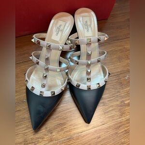 Valentino Garavani, black and nude, size 39